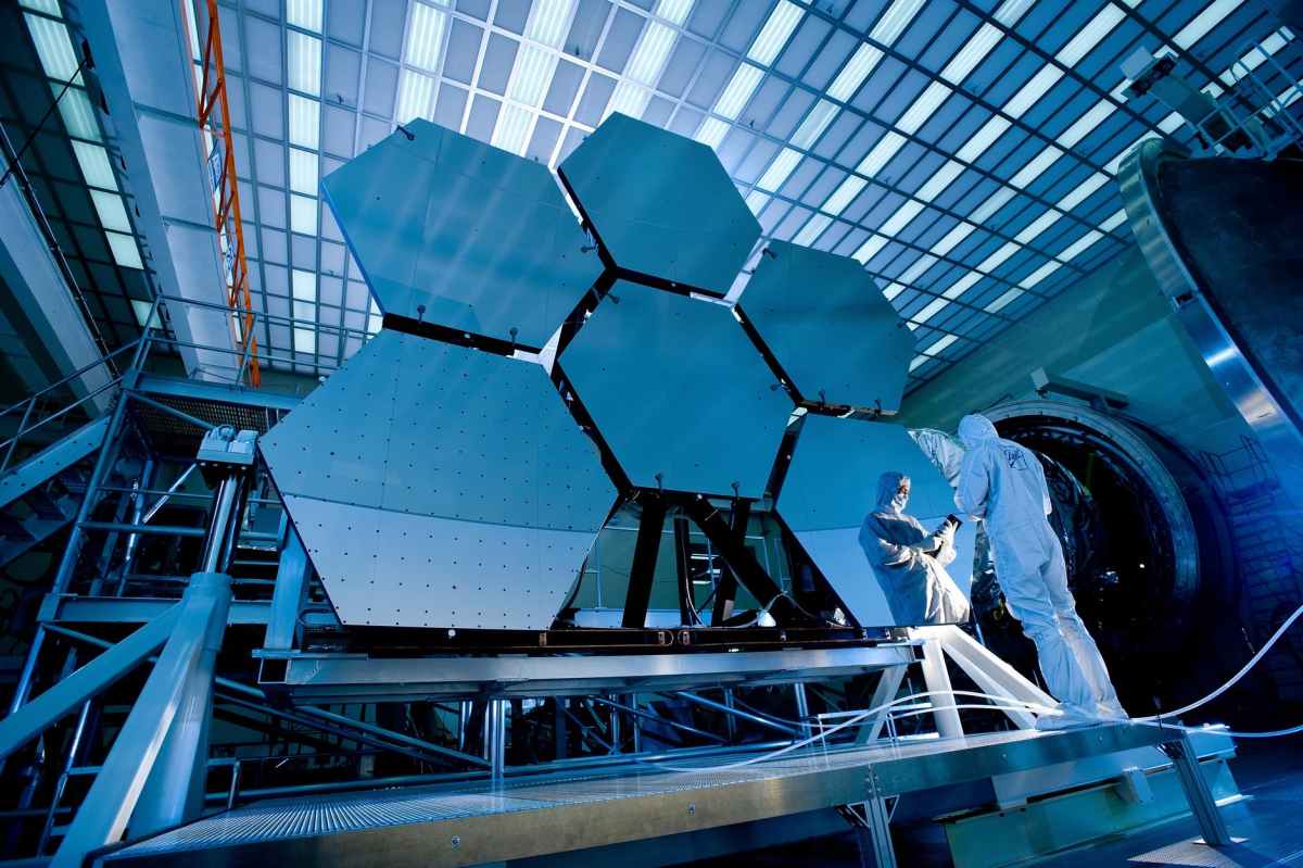 (NASA) Hubble Space Telescope Report: Has has returned the science instruments to operational status, and the collection of science data will now resume. This will be the first science data collected since the payload computer experienced a problem on June 13, which placed the instruments in a safe configuration and suspended science operations #AceNewsDesk report..